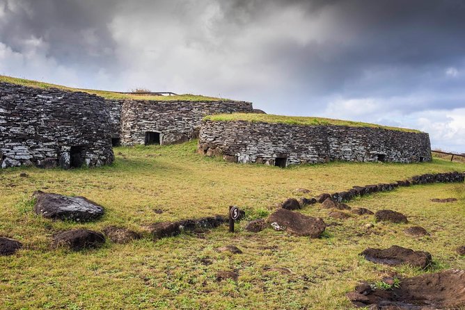 Private Tour: Full Day Easter Island Highlights - Personalized Experience With Knowledgeable Guides