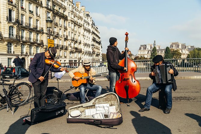 PRIVATE TOUR: Highlights & Hidden Gems of Paris With Locals - Iconic Landmarks and Hidden Gems