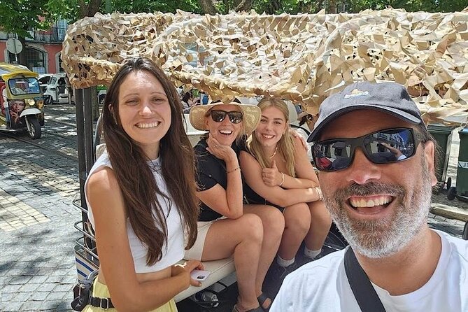 Private Tuk Tuk Tour in Old City Lisbon (Standard-1h30) - Meeting Point and Pickup