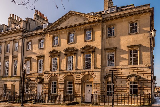 Roman Baths and Bath City Walking Tour - Key Artifacts and Exhibits