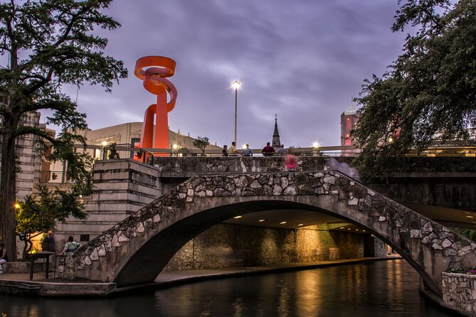 Scenic San Antonio Small Group Night Tour W/Riverwalk Boat Cruise - Ideal for Most Travelers