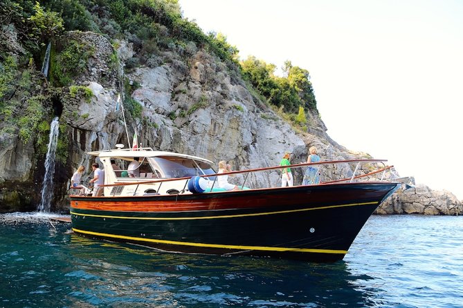 Small Group Sorrento and Amalfi Coast Boat Tour With Local Host - Tour Highlights and Experiences
