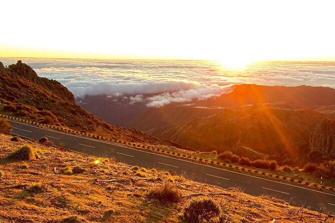 Sunrise Transfer To Pico Do Arieiro, Hike To Pico Ruivo & Return From Teixeira - Pricing and Cancellation Policy