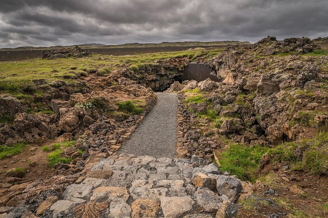The Lava Tunnel Tour With Transfer From Reykjavik - Meeting and Pickup Details