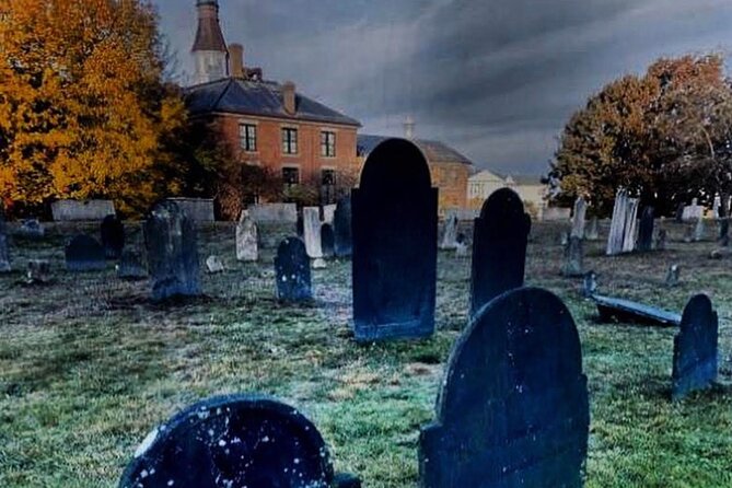 The Salem Night Ghost Tour - Salem Old Town Hall