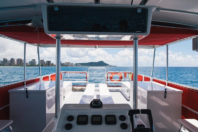 Waikiki Beach Glass Bottom Boat Cruise - Amenities and Accessibility of the Tour
