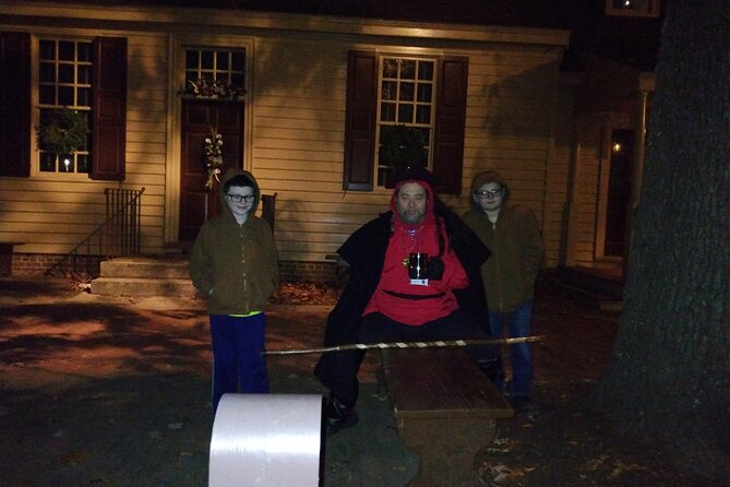 Williamsburg Ghosts, Witches and Pirates Tour - Meeting Point, Parking, and Accessibility