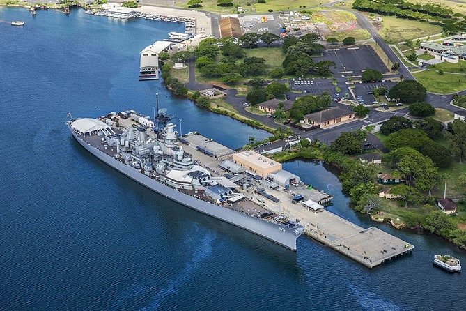 WWII Pearl Harbor Heroes Deluxe Tour - Diving Into the USS Bowfin Submarine Museum & Park