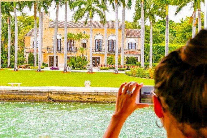 1 Hour Miami Private Boat Ride With Champagne - Booking and Cancellation Policy