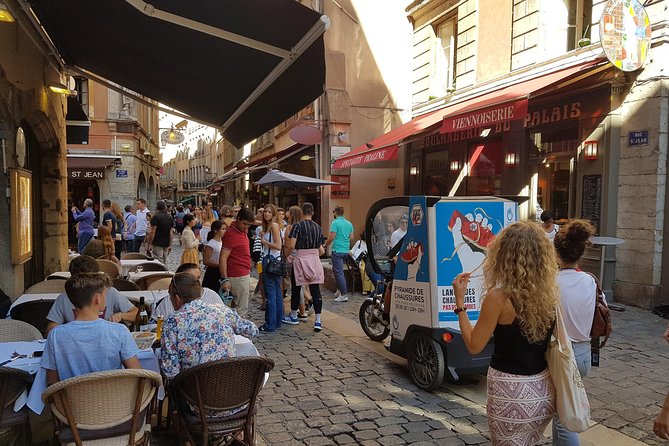 1 or 2-Hour Pedicab Tour of Lyon - Meeting Point and Tour Duration