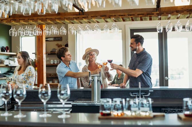 5-Hour Traverse City Wine Tour: 3 Wineries on Leelanau Peninsula - Scenic Views and Outdoor Seating