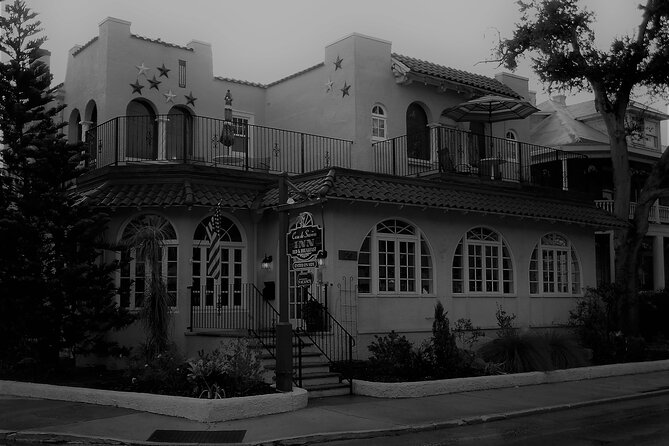 8pm Beyond the Grave Tour - Accessibility and Transportation