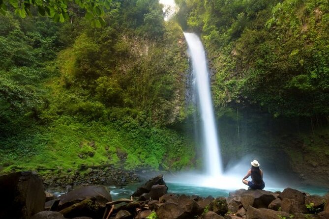 Adventure in Volcano Combo Tour! - Zip Line, Waterfall, Hot Springs and More - Enjoying a Delicious Costa Rican Lunch