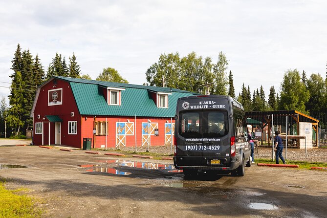 Alaskan Heritage and Sightseeing Tour in Fairbanks - Year-Round Christmas at the Santa Claus House