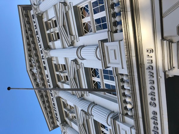 Anne Frank and the Jewish History of Amsterdam Private Tour - Experiencing the Joods Historisch Museum