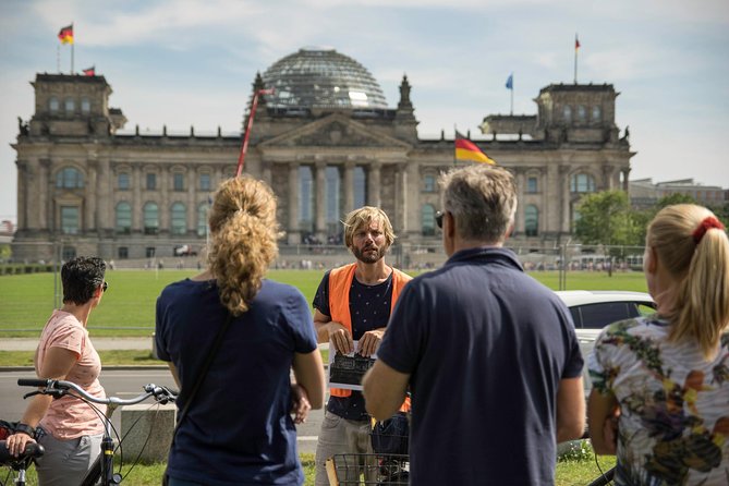 Berlin Highlights Sightseeing Bike Tour in Small Groups - Meeting Point and Duration