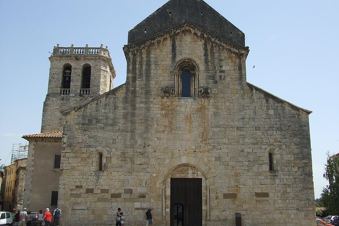 Besalu & 3 Medieval Towns Small Group Tour With Hotel Pick-Up - Booking and Pricing