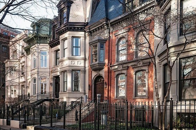 Bike Tour of Chicagos Lakefront Neighborhoods - Exploring the Playboy Mansion and Oprahs Penthouse