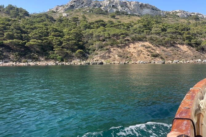 Boat Tour of the Devils Saddle With Swimming and Aperitif Stops - Exploring the Devils Saddle