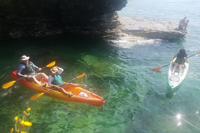 Cave Point Kayak Tour - The Scenic Setting