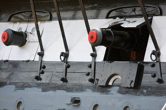 Entire Freedom Trail Walking Tour: Includes Bunker Hill and USS Constitution - Climbing the Bunker Hill Monument