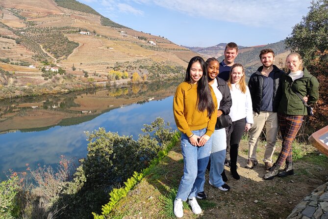 Exclusive Douro Valley: Visit 3 Wineries, 9 Wine Tastings & Lunch - Transportation and Pickup Details