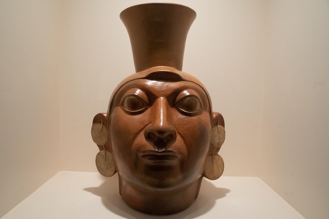 Experience Lima: Gastronomic Evening at Larco Museum With Private Guided Tour - Exploring the Larco Museum