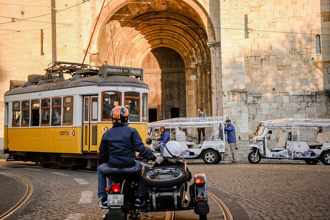 Expert Plus Tour of Lisbon in Private Eco Tuk Tuk - Photographic Opportunities