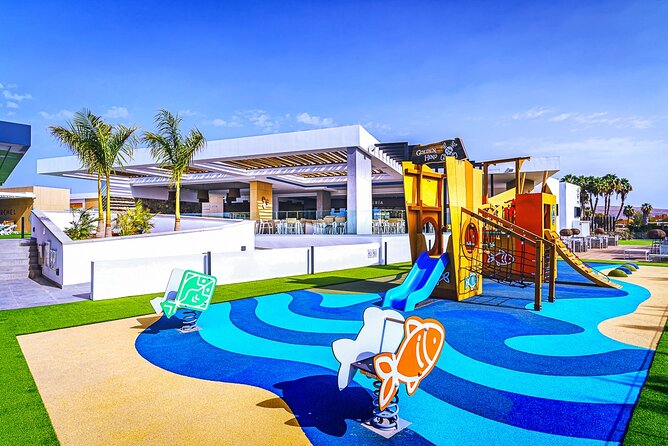 Full Day Ticket at Perchel Beach Club With Lunch - Operating Hours and Booking Details