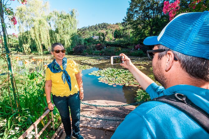 Giverny Monets Garden & Auvers-Sur-Oise With Van Gogh House Full Day From Paris - Meeting Point and Timing