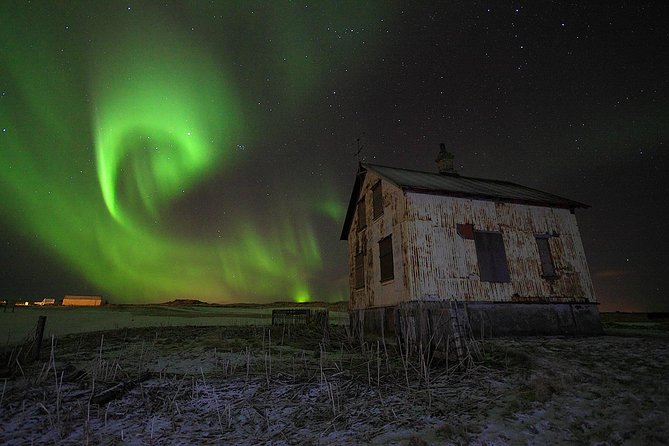 Golden Circle and Northern Lights Superjeep Tour From Reykjavik - The Thrill of Chasing the Northern Lights