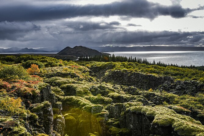 Golden Circle, Fridheimar & Secret Lagoon Small-Group Tour - Geysir and Gullfoss Waterfall: Iconic Geothermal Wonders