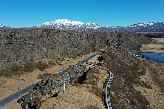 Golden Circle, Sky Lagoon and Kerid Crater Tour From Reykjavik - Exploring the Golden Circle