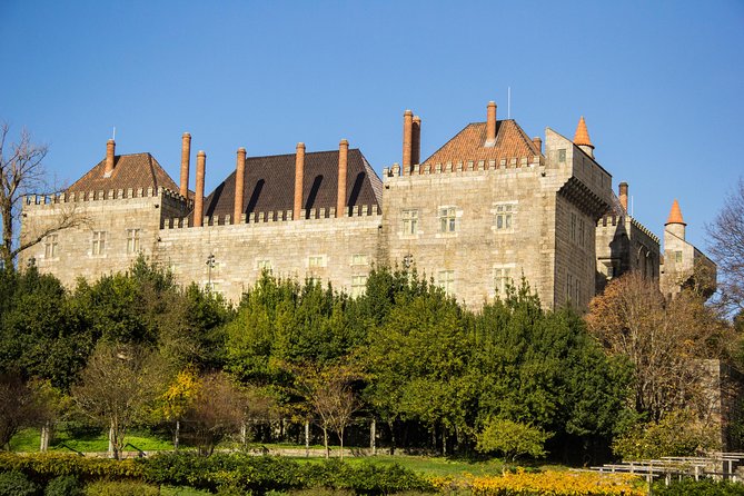 Guimarães & Braga Small Group Tour, Lunch & All Tickets Included - Accessibility