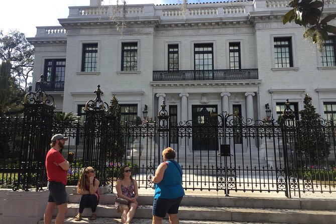 Heart of Savannah History Walking Tour - 2hr - Exploring Savannahs Landmarks