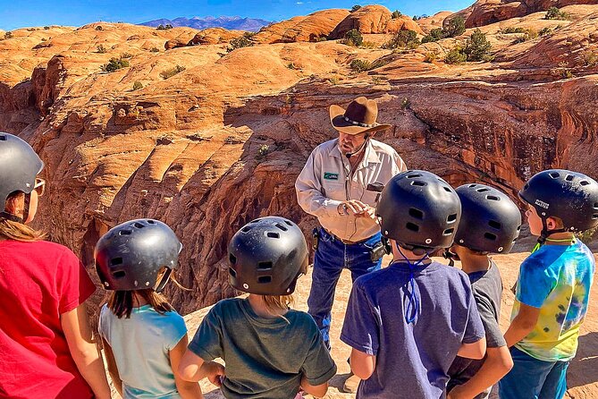 Hells Revenge 4x4 Off-Roading Tour From Moab - Exploring the Hells Revenge Trail