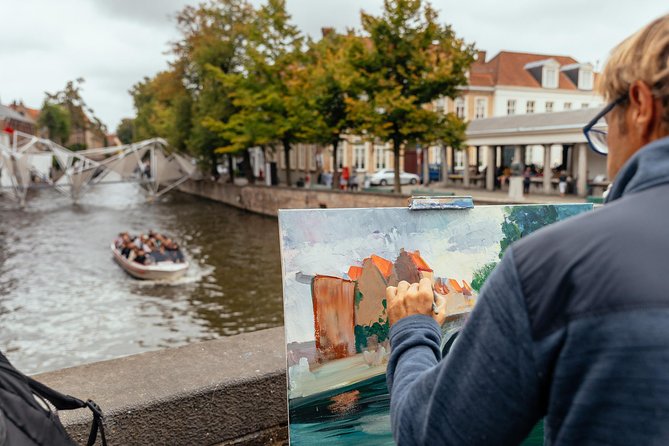 Highlights & Hidden Gems With Locals: Best of Bruges Private Tour - Crossing the Oldest Bridge and Visiting the 2be Beer Wall