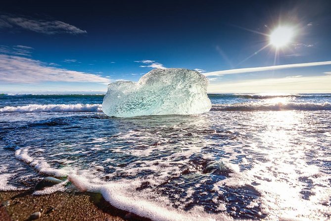 Jokulsarlon Glacier Lagoon Boat & South Coast Tour From Reykjavik - Experiencing the Black Sand Beaches and Vik Village