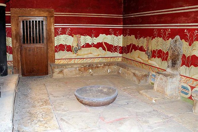 Knossos Palace Skip-The-Line Ticket (Shared Tour - Small Group) - Exploring the Ancient Knossos Palace