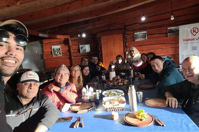 Lakes 4WD off Road With Lunch at Lake Fagnano From Ushuaia - Tasting the Local Gin