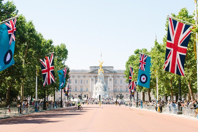 London Royal Parks Bike Tour Including Hyde Park - Group Size and Accessibility