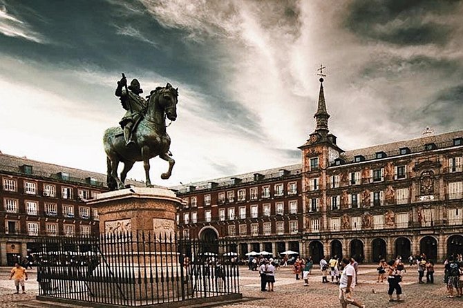 Madrid Old City Exclusive Guided Walking Tour - Discovering Plaza Mayor