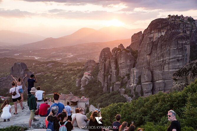 Majestic Sunset Meteora Tour With Local Guide - Exploring the Majestic Meteora Monasteries