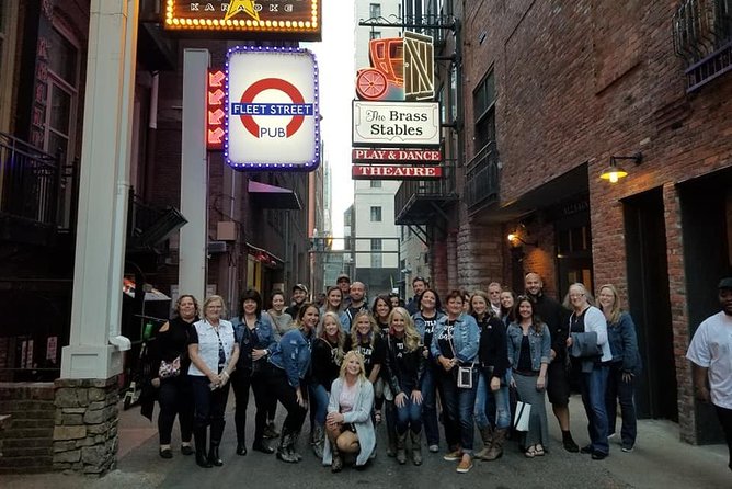 Nashvilles Honky-Tonk Walking Sightseeing Pub Crawl - Unique Aspects of the Tour