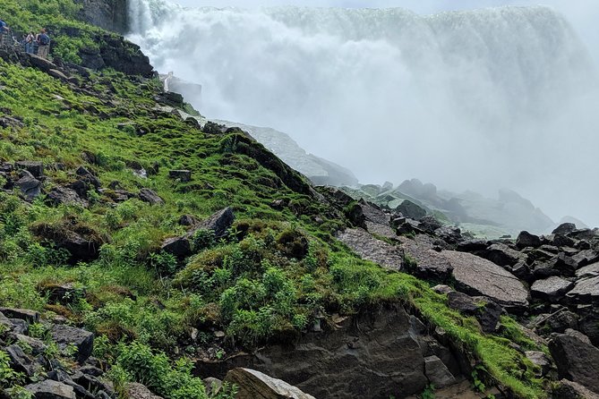 Niagara Falls in 1 Day: Tour of American and Canadian Sides - Highlights of the Maid of the Mist Boat Cruise