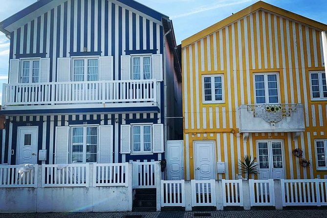Porto to Lisbon Up to 3 Stops: Aveiro, Nazare or Fatima, Obidos - Strolling Through the Medieval Town of Obidos