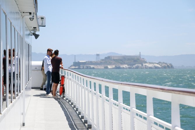 San Francisco Premier Brunch Cruise - Stunning Views and Onboard Entertainment