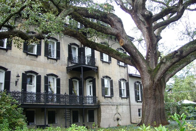 Savannah Historic District Walking Tour - Exploring Savannahs Historic Landmarks