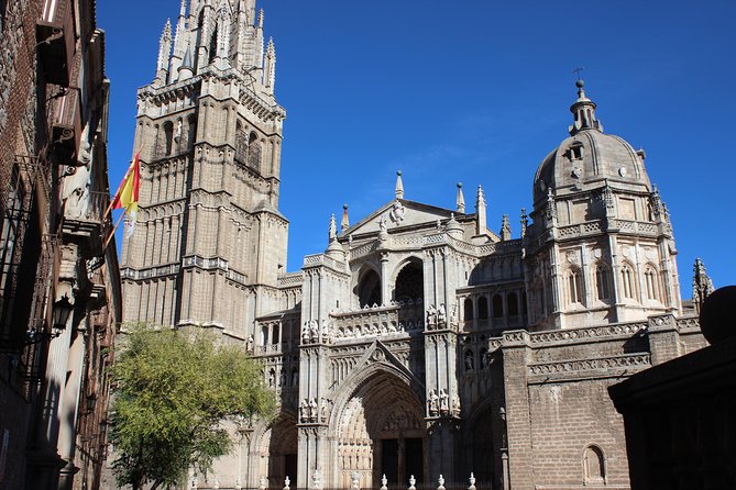 Segovia & Toledo Tour With Alcazar Ticket and Optional Cathedral - Exploring Segovias Historical Landmarks