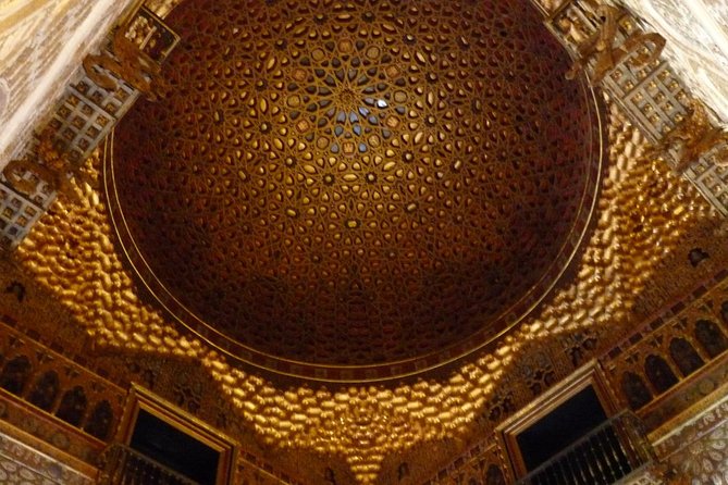 Seville Private Walking Tour With Alcazar & Cathedral Tickets - Barrio Santa Cruz